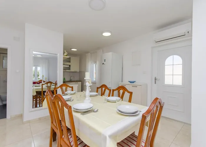 Oblutak Appartamento Brodarica (Sibenik-Knin)